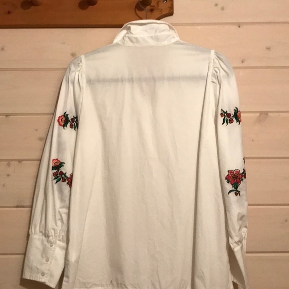 Blouse - Picture 2 of 4